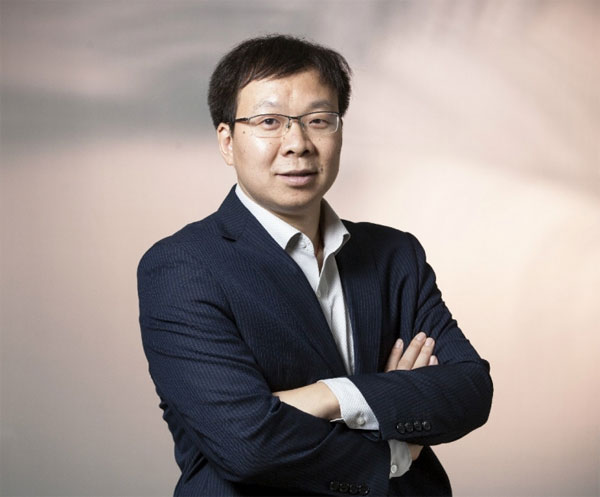 黑客季昕華：從技術宅到創(chuàng)業(yè)英雄的五個故事