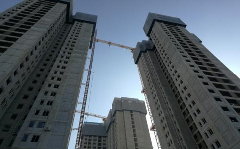 建筑施工企業辦理資質延期有哪些注意事項？提前多久申報延續？